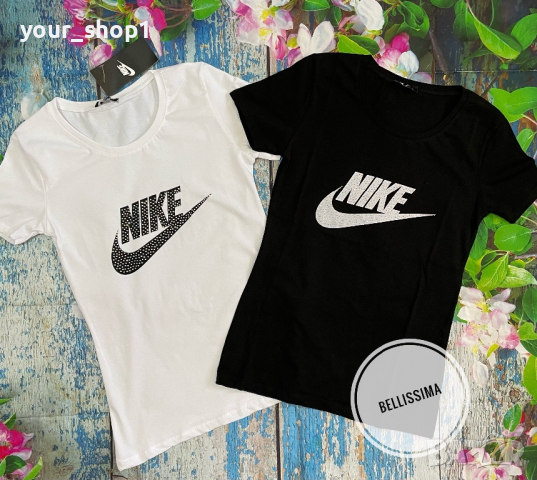 2 цвята дамска тениска Nike , снимка 1 - Тениски - 44900921