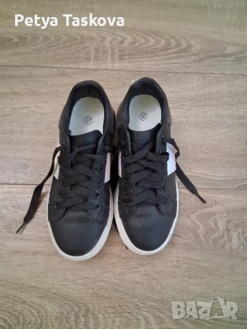 Дамски маратонки размер 36, снимка 2 - Маратонки - 52375270