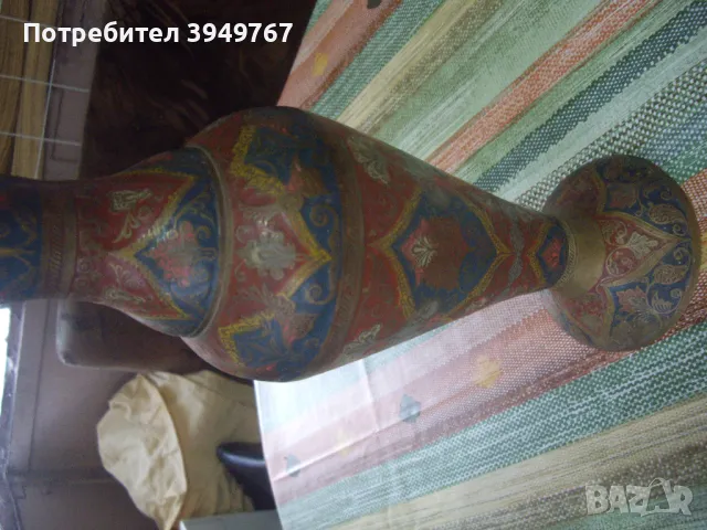 Много стара и красива бронзова ваза,ръчно рисувана., снимка 2 - Антикварни и старинни предмети - 47790828