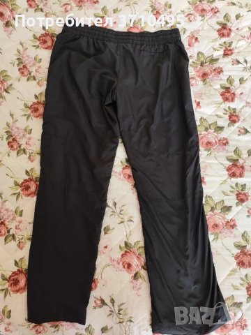 Продавам долнище на NIKE , снимка 2 - Спортни дрехи, екипи - 48464275