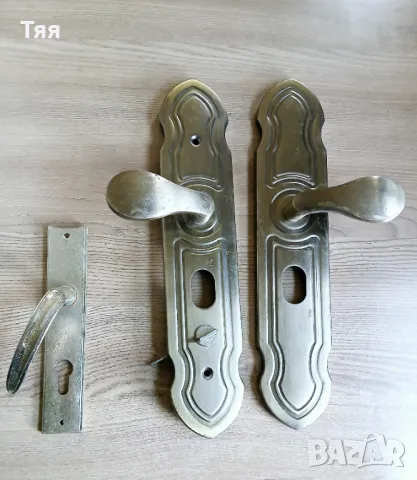 Огромни дръжки за врата 