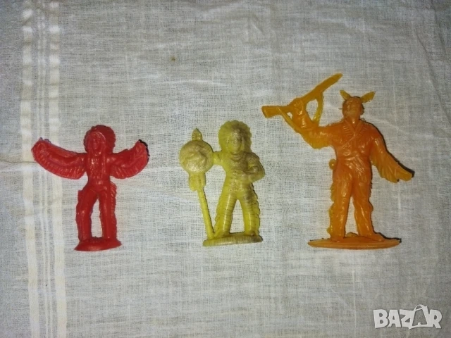 ЗА КОЛЕКЦИОНЕРИ ретро фигури на индианци 