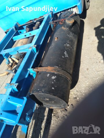 Резервоар от Мерцедес, снимка 3 - Части - 38725917