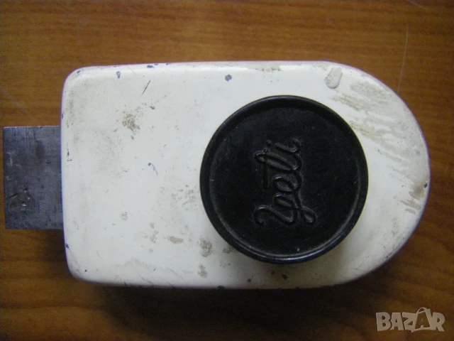 Вътрешна заключалка за входна врата