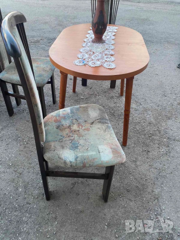 Продавам три запазени  трапезни  стола, снимка 9 - Столове - 44934440