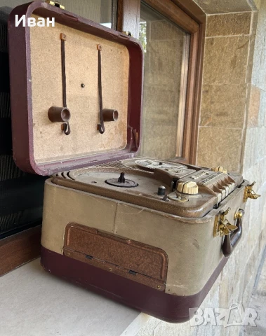 Магнетофон Smaragd, снимка 3 - Антикварни и старинни предмети - 50709474