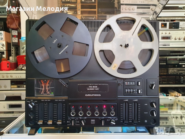 Ролков магнетофон GRUNDIG TS 945 В отлично техническо и визуално състояние.