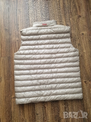 Страхотна мъжка грейка елек HUGO BOSS Размери S , M, L, XL, 2XL , снимка 6 - Якета - 51470863