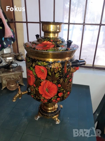 Невероятен голям руски рисуван самовар чайник, снимка 2 - Антикварни и старинни предмети - 53296956