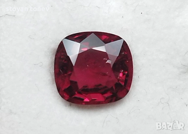 Класен шпинел с изключителен жив червен цвят 2.00кт.! Нов!