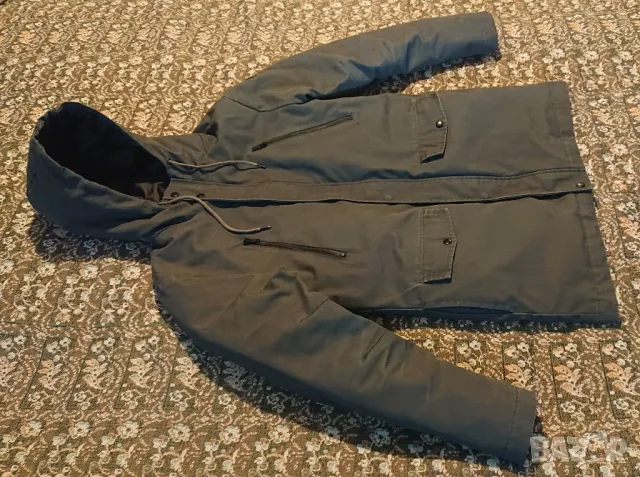 Парка RVLT , снимка 4 - Палта - 47718393