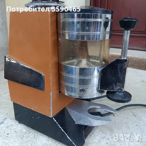 професионална кафемелачка, снимка 3 - Кафе машини - 50144725