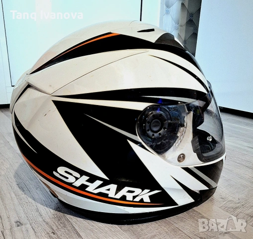 Мото каска SHARK, снимка 2 - Спортна екипировка - 53470817