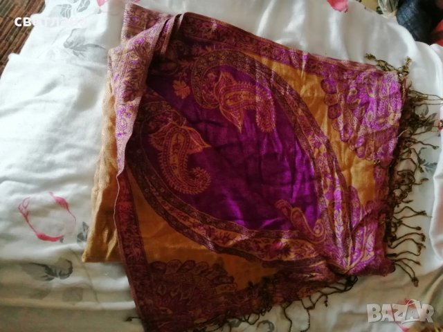 голям шал с ресни, снимка 2 - Шалове - 43557513