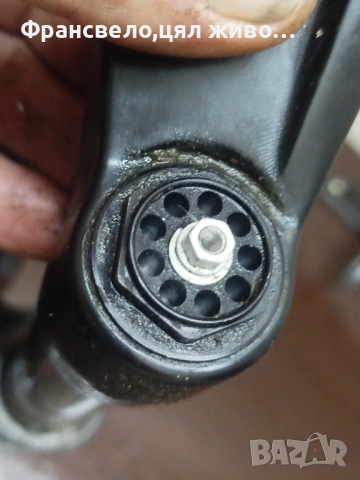 26 цола вилка за велосипед колело за ремонт или части няма луфт и теч стои заключена rock shox , снимка 6 - Части за велосипеди - 53119280