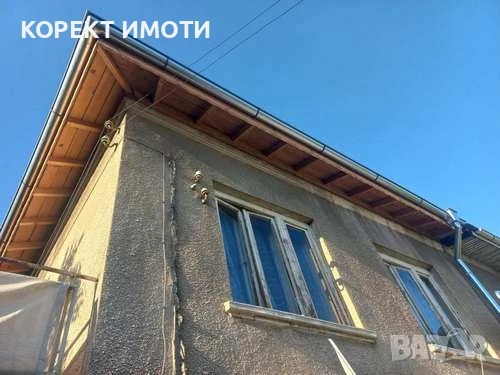 Продава КЪЩА НА ДВА ЕТАЖА  в гр. Попово Център, снимка 12 - Къщи - 50991311