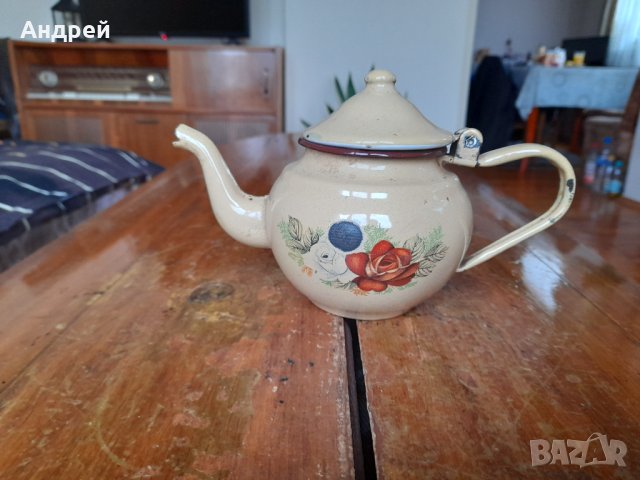 Стар емайлиран чайник #17, снимка 1 - Антикварни и старинни предмети - 43479858