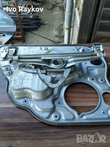 Механизъм заден десен ел. стъклоповдигач Volvo V50 , 8679083, снимка 4 - Части - 49038595