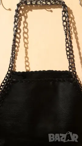 "Mango"-черна чанта, снимка 4 - Чанти - 48270165