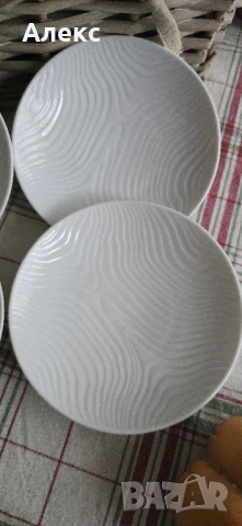 Hutschenreuther Tirschenreuth. Малки чинийки– Нови!, снимка 3 - Чинии - 52100306