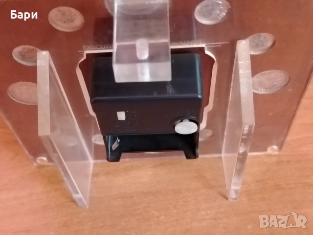 Часовник със сребърни американски монети от 1964г., снимка 9 - Колекции - 52103758