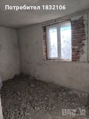 Просторна триетажна  къща, снимка 6 - Къщи - 47447505