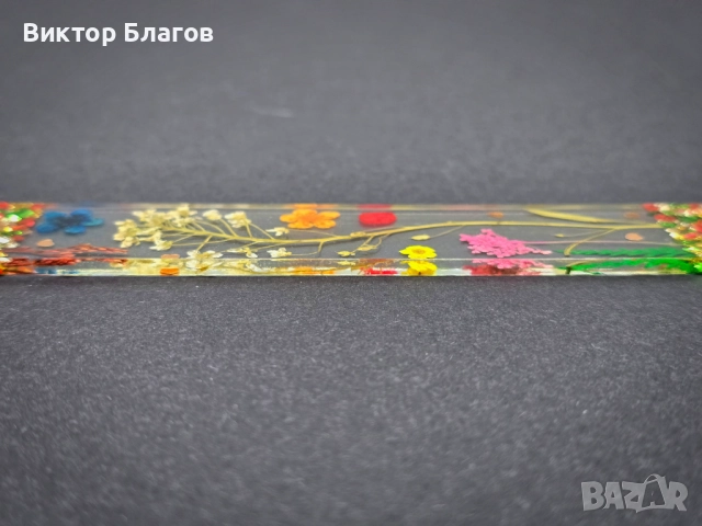 Книгоразделител от епоксидна смола с цветя, снимка 4 - Други - 52908793