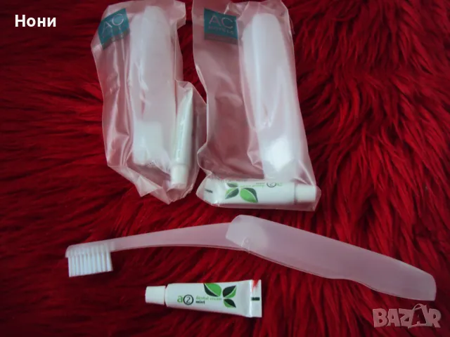 Детска сгъваема четка за зъби от Барселона, снимка 1