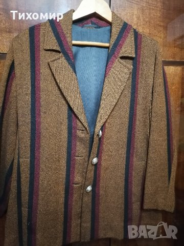 Дамски вълнен костюм  с пола и сако с хастар, снимка 3 - Костюми - 34851097