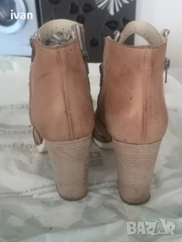 дизайнерски дамски обувки с ток 38 номер Italy, снимка 2 - Дамски обувки на ток - 51866512