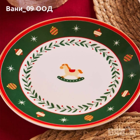 Красив коледен порцеланов сервиз за хранене, снимка 2 - Сервизи - 52686661