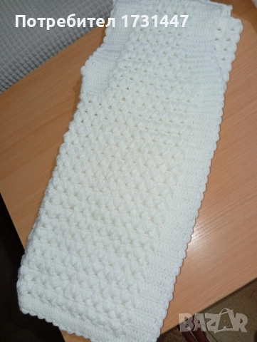 Продава плетен елек изплетено на една кука