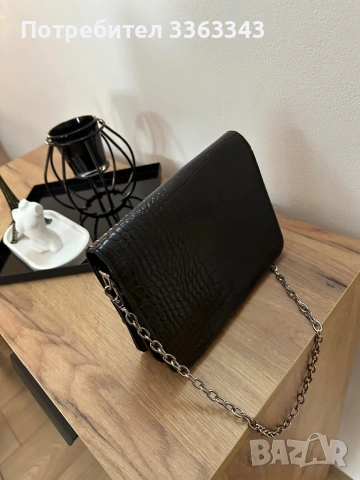 Черна чанта, снимка 3 - Чанти - 53483190