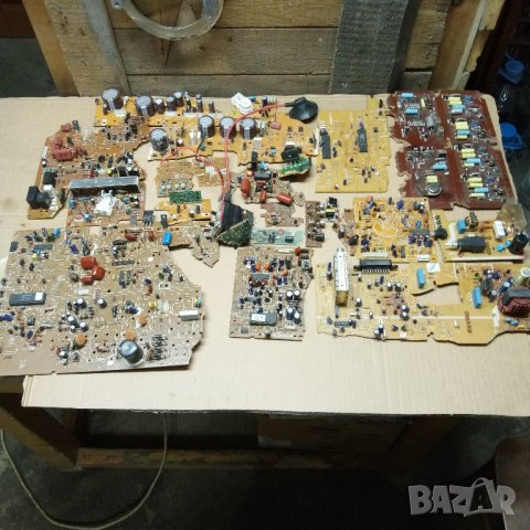 Платки с ел компоненти F0