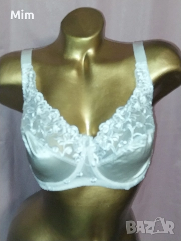 Naturana 90D Бял сатенен сутиен с богата бродерия 