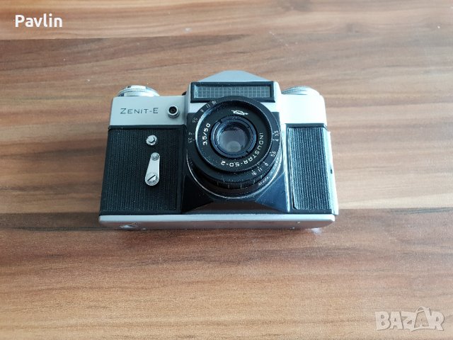 Фотоапарат Зенит-Е, снимка 4 - Антикварни и старинни предмети - 40003545