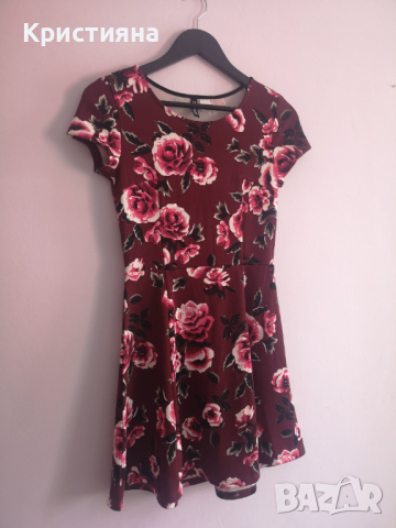H&M рокля на цветя в цвят бордо