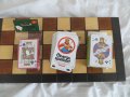 Шах кутия, облицована с кадифе, с класически дървени фигури, снимка 1 - Шах и табла - 39700924