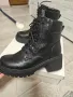 Дамски зимни боти, тип кубинки, снимка 1
