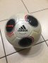 Футболна топка Adidas, снимка 1 - Футбол - 43586712