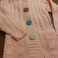 Детска розова жилетка, снимка 4 - Детски пуловери и жилетки - 43940641