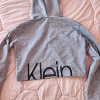 Къса блуза Calvin Klein , снимка 2 - Блузи с дълъг ръкав и пуловери - 43486026