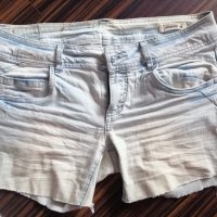 Къси панталонки, снимка 1 - Къси панталони и бермуди - 28939966