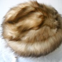 Продавам нови шапка и яки от белка – естествен косъм, снимка 2 - Други - 40857461