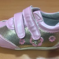 Детски обувки за момиче, снимка 1 - Детски маратонки - 16627642