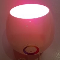 Цветна LED Лампа Phillips, снимка 2 - Лед осветление - 43423810