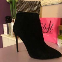 Токчета черни, снимка 2 - Дамски елегантни обувки - 43275170