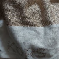 Michael Kors. Original 190/30 см. Шал с бял и златен цвят, снимка 2 - Шалове - 43312096