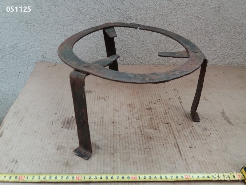 кован възрожденски сажер, пирустия за бакъри и тави, снимка 1