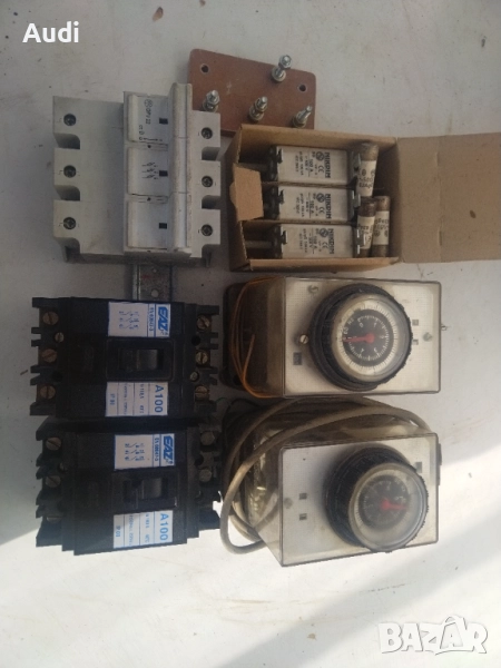 Високомощен предпазител,автоматичен прекъсвач/шалтер/моторно реле за време  ЧИСТО НОВИ!!! , снимка 1